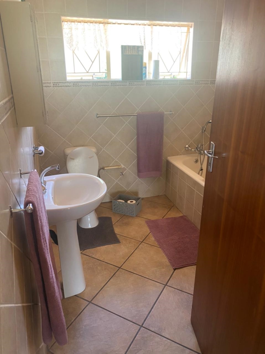 To Let 3 Bedroom Property for Rent in Panorama Free State